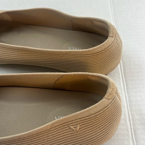 Vivaia Margot Square-Toes Flats - Picture 13 of 16